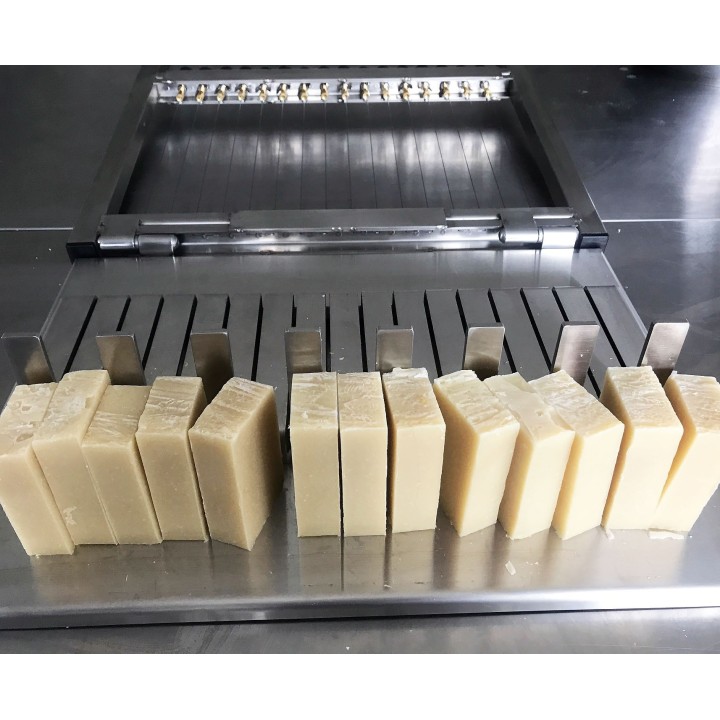 Moule pour savon artisanal 4 barres 
